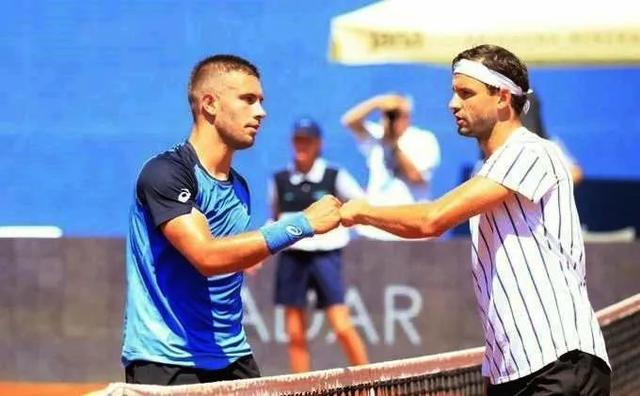 由于疫情的 由于疫情的