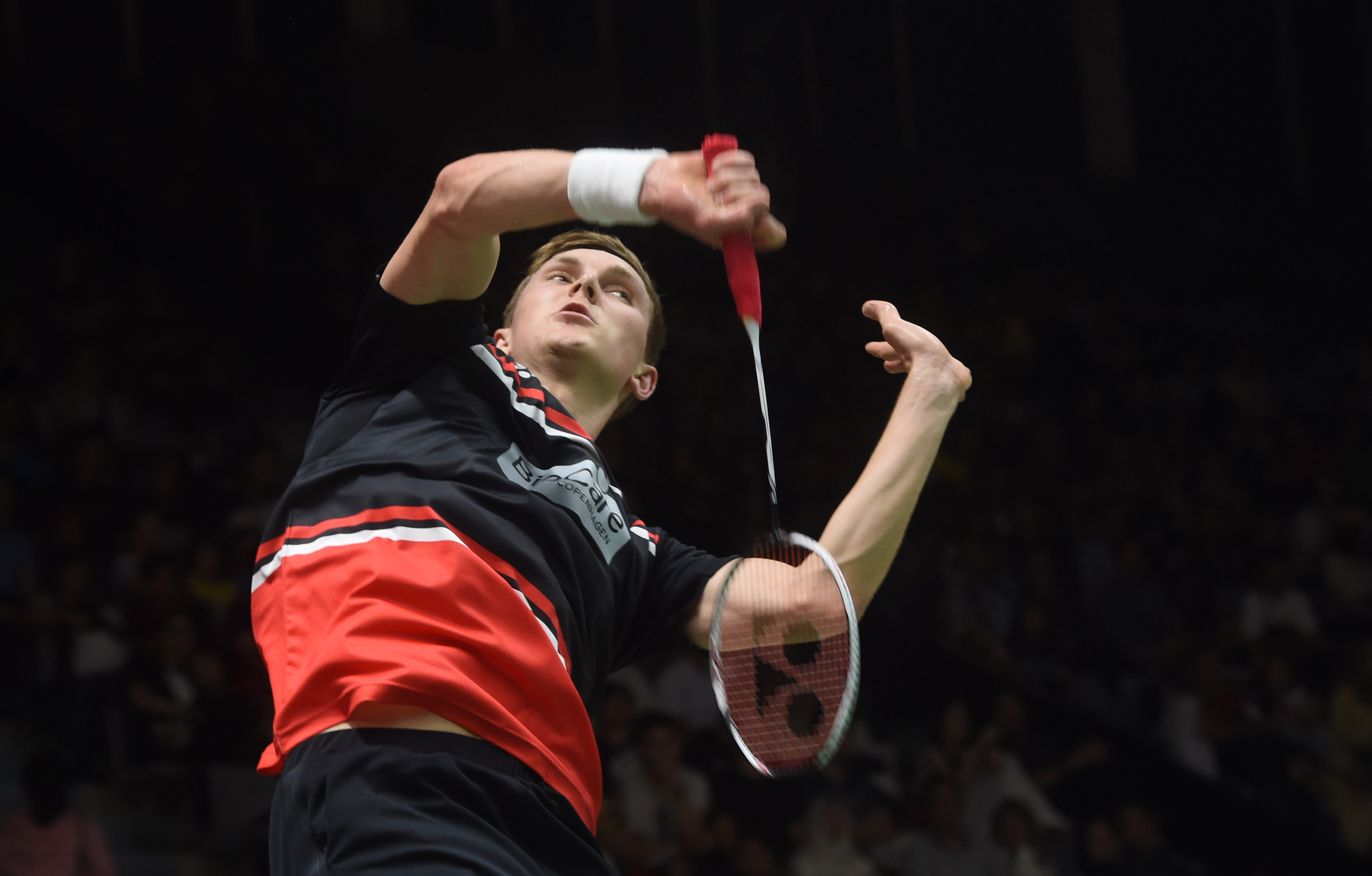 都在密切关 都在密切关